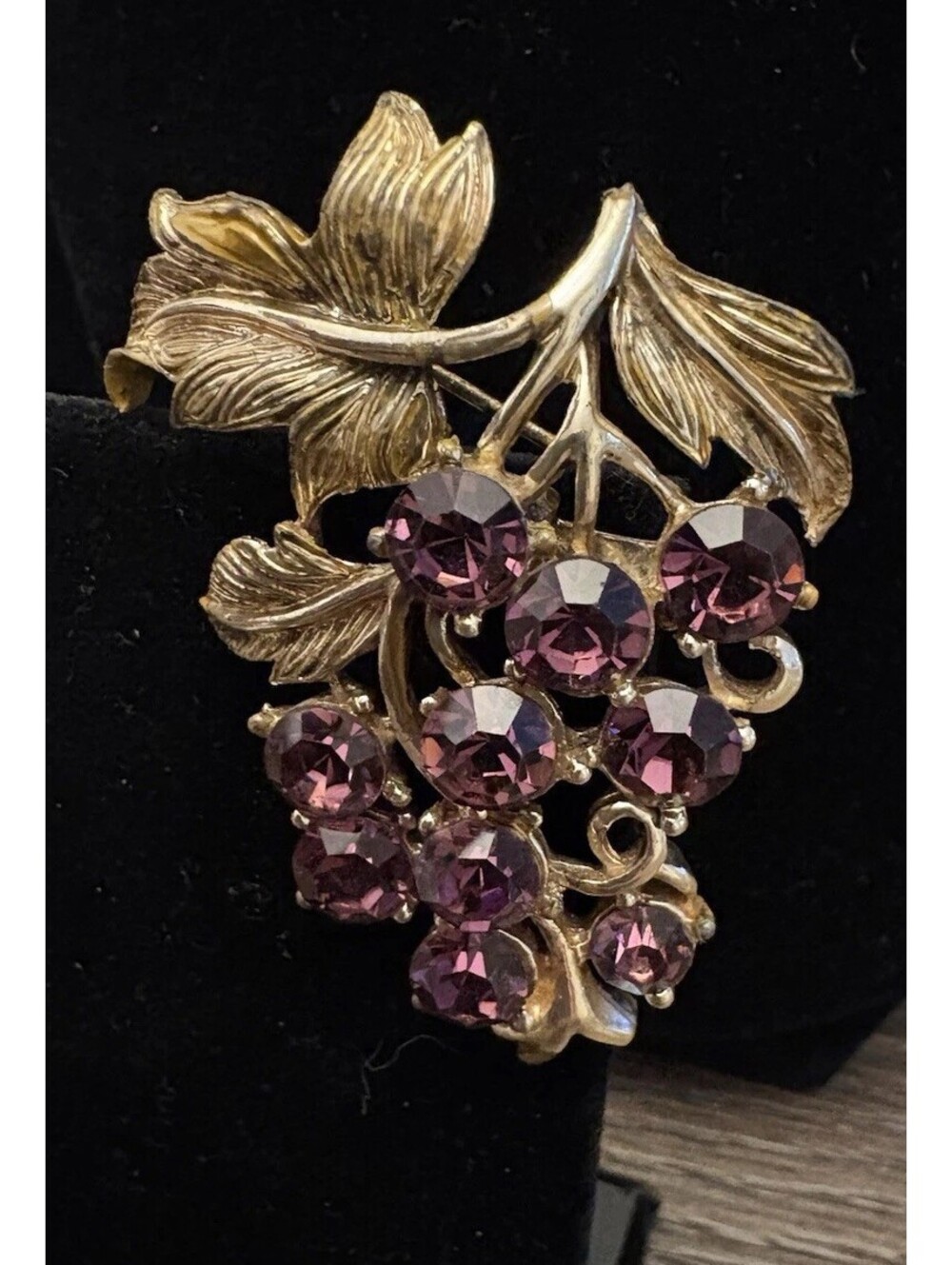 Beautiful Vintage Grape Cluster Coro Brooch